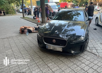 В Дніпрі патрульний застрелив водія Jaguar – він напав на патрульну (ФОТО, ВІДЕО)