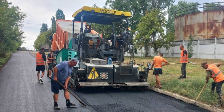 Минулого тижня на Миколаївщині ремонтні роботи тривали на 11 місцевих дорогах (ФОТО)