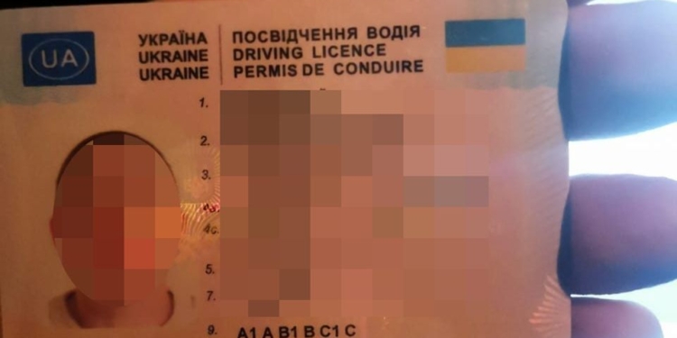 У Миколаєві патрульні затримали п’яного водія з підробленим посвідченням (ФОТО)