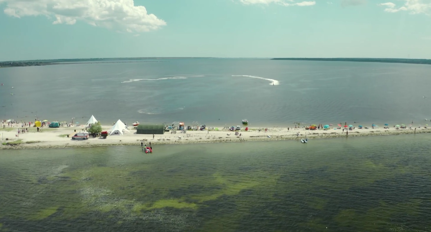 День молоді на Миколаївщині відзначили спортивними змаганнями, козацькими бойовими іграми, співочим оглядом і погашенням марки (ФОТО, ВІДЕО)