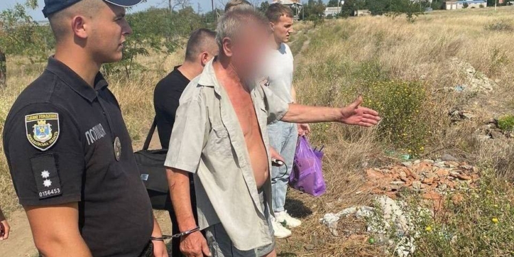 Вбивство на одній з миколаївських дач: за крадіжку грошей 45-річну жінку побили спочатку палицею, а потім молотком (ФОТО)