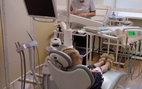 Берлінський стоматолог подарував обладнання і меблі для стоматологічного кабінету в Миколаєві (ФОТО)