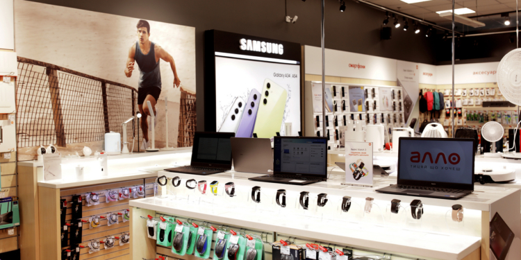 У Миколаєві відновлено магазин АЛЛО: від смартфона до зарядної станції – все в одному шоурумі (ФОТО)