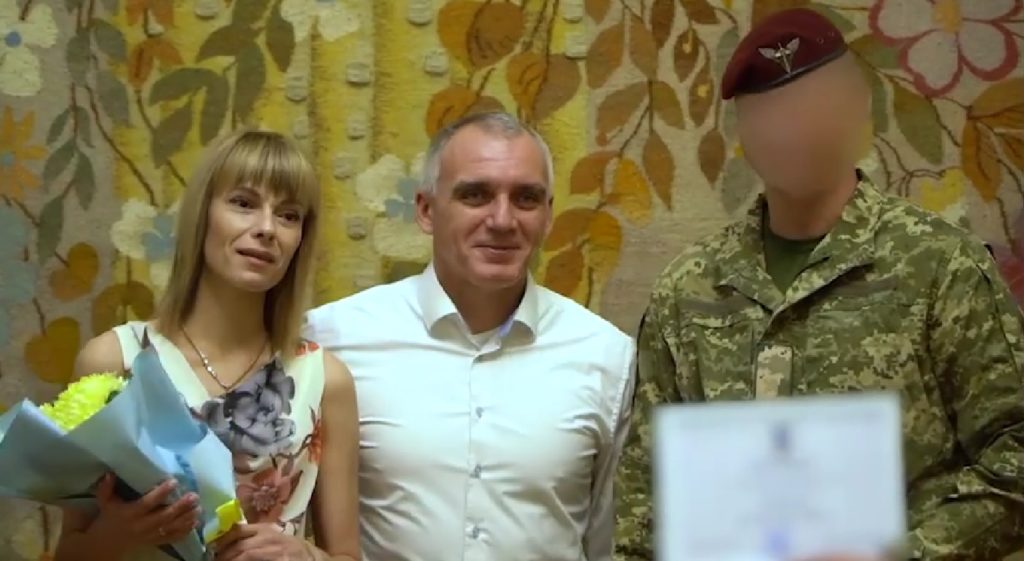 До Дня міста Миколаєва ще 10 військовослужбовців отримали сертифікати на придбання житла (ВІДЕО) 1