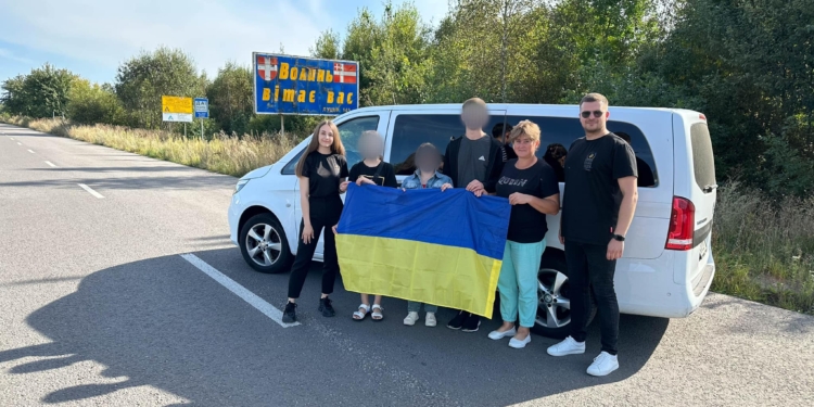 З росії та ТОТ вдалось повернути ще трьох українських дітей (ФОТО)