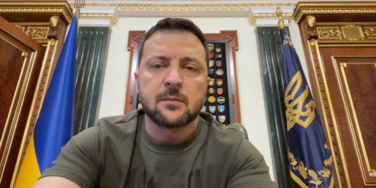 «Декларації мають бути відкритими одразу»: Зеленський заветував ухвалений Радою закон про декларування (ВІДЕО)