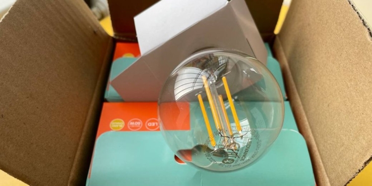 Заміна ламп розжарювання на LED-лампи на Миколаївщині: освітні і соціальні заклади більш активні, ніж було населення