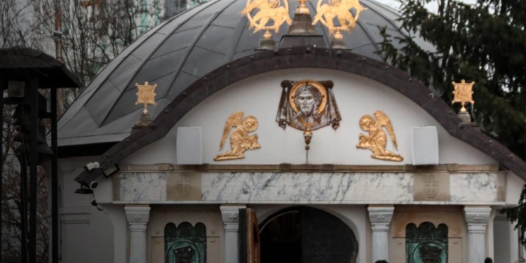 Апеляційний суд зобов’язав демонтувати храм-МАФ на території Музею історії України в Києві