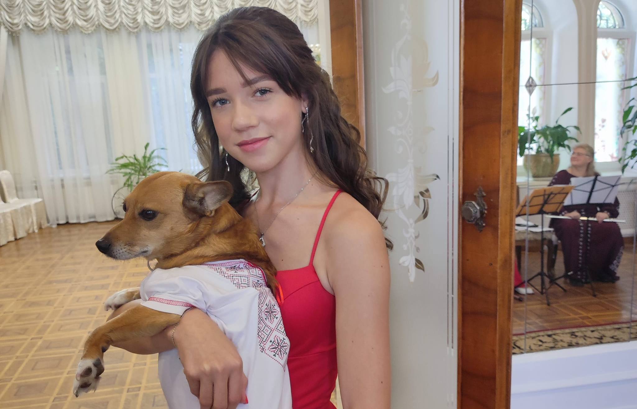 Субота весільна: у Миколаєві обручки молодятам приніс їх пес (ВІДЕО)