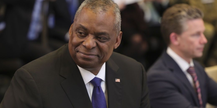 Контрнаступ ЗСУ, танки Abrams, посилення української ППО та боєприпаси – про що говорив Остін на 15-му «Рамштайні»