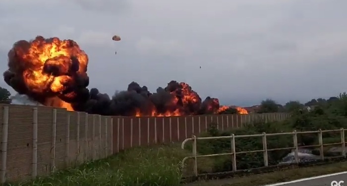 В Італії розбився військовий літак: загинула 5-річна дівчинка, її брат та батьки – з опіками в лікарнях