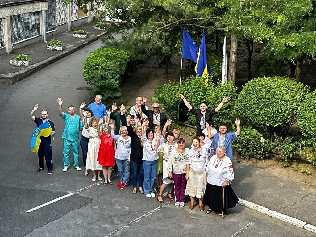 Названа кількість медиків-добровольців, які працювали або продовжують працювати на Херсонщині та Миколаївщині (ФОТО) 2