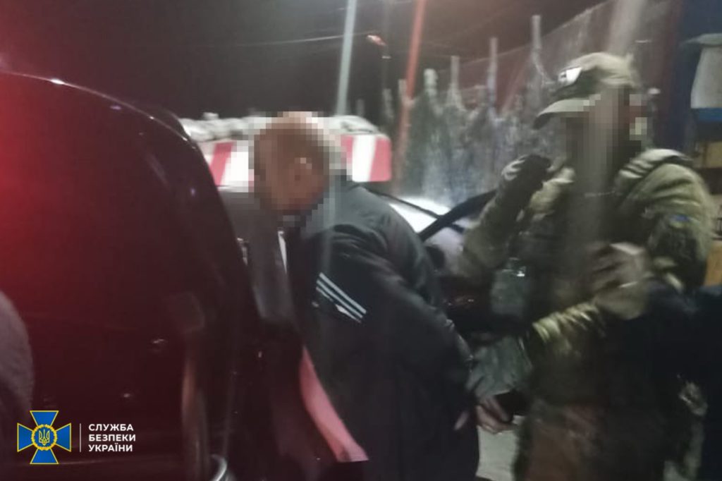 СБУ затримала ще трьох військкоматівців та посадовця ВЛК в різних регіонах України, які за хабарі «списували» ухилянтів (ФОТО) 1