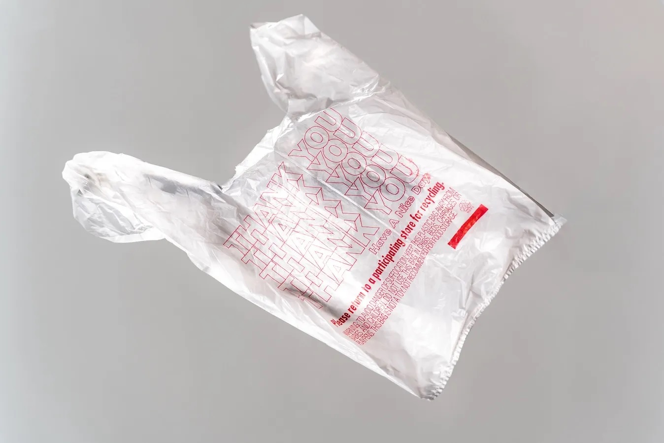 Швеція скасовує податок на пластикові пакети