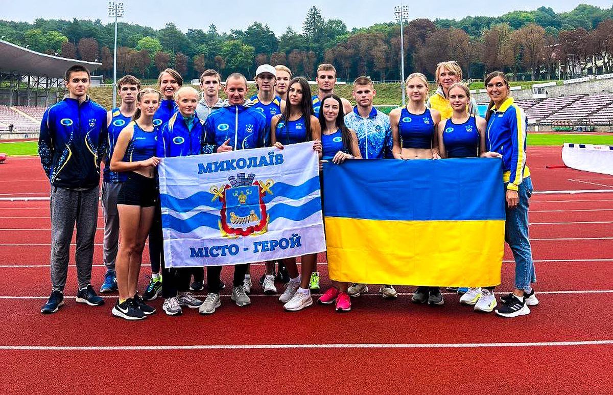 Команда юних миколаївських легкоатлетів здобула третє місце на чемпіонаті України 3