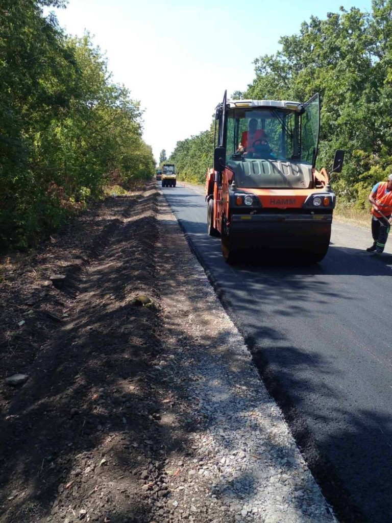 Минулого тижня ремонтні роботи велись на 7 ділянках місцевих автодоріг Миколаївщини (ФОТО) 2