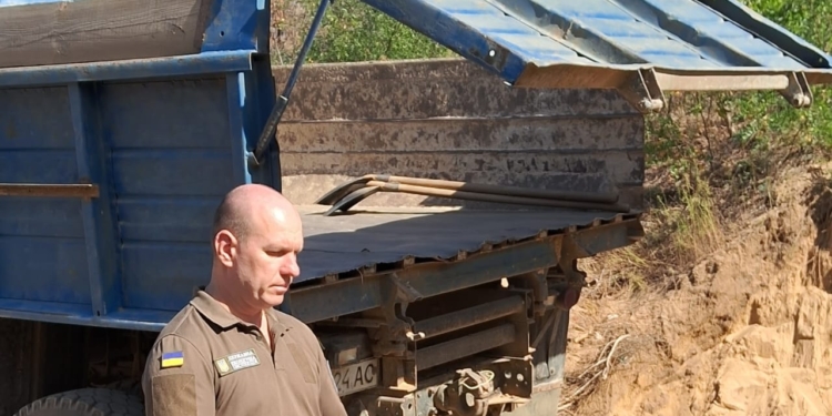 В Корабельному районі Миколаєва впіймали чергового пісчаного браконьєра – він сплатить аж 1,7 тис.грн. штрафу