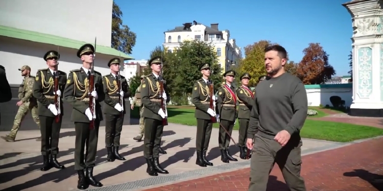 Зеленський прийняв вірчі грамоти від послів 6 країн та Європейського Союзу (ВІДЕО)