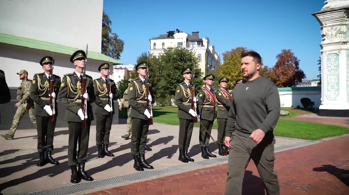 Зеленський прийняв вірчі грамоти від послів 6 країн та Європейського Союзу (ВІДЕО)