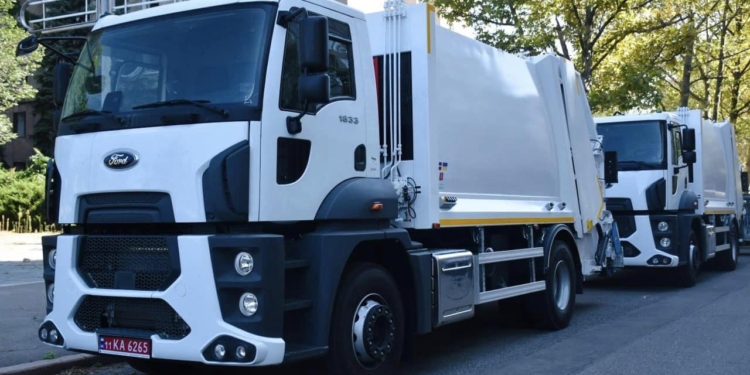 Данія з UNOPS передали для комунальних закладів трьох громад Миколаївщини машини-сміттєвози (ФОТО)