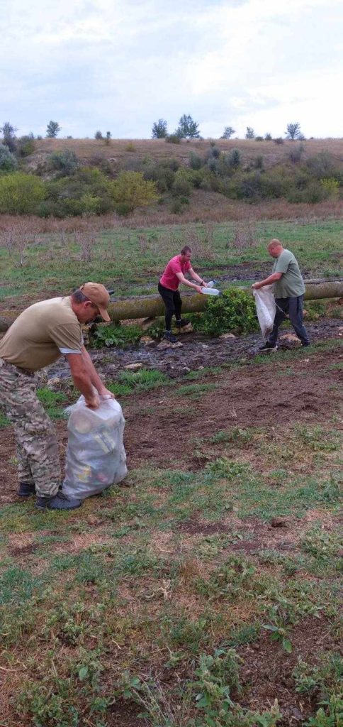 Де дозволяла безпекова ситуація: як пройшов Всесвітній день прибирання в природних парках і заповідних територіях Миколаївщини (ФОТО) 20