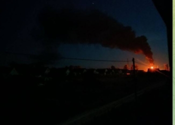 В Брянській області горить підстанція. Ніби через атаку ЗСУ (ФОТО)