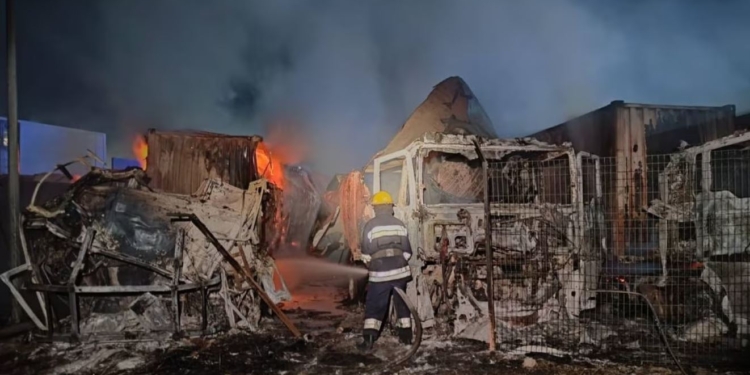 З румунської Ісакчі зняли атаку російських дронів на прикордонний пункт в Україні (ВІДЕО)