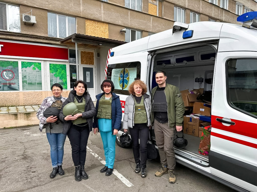 Названа кількість медиків-добровольців, які працювали або продовжують працювати на Херсонщині та Миколаївщині (ФОТО) 4