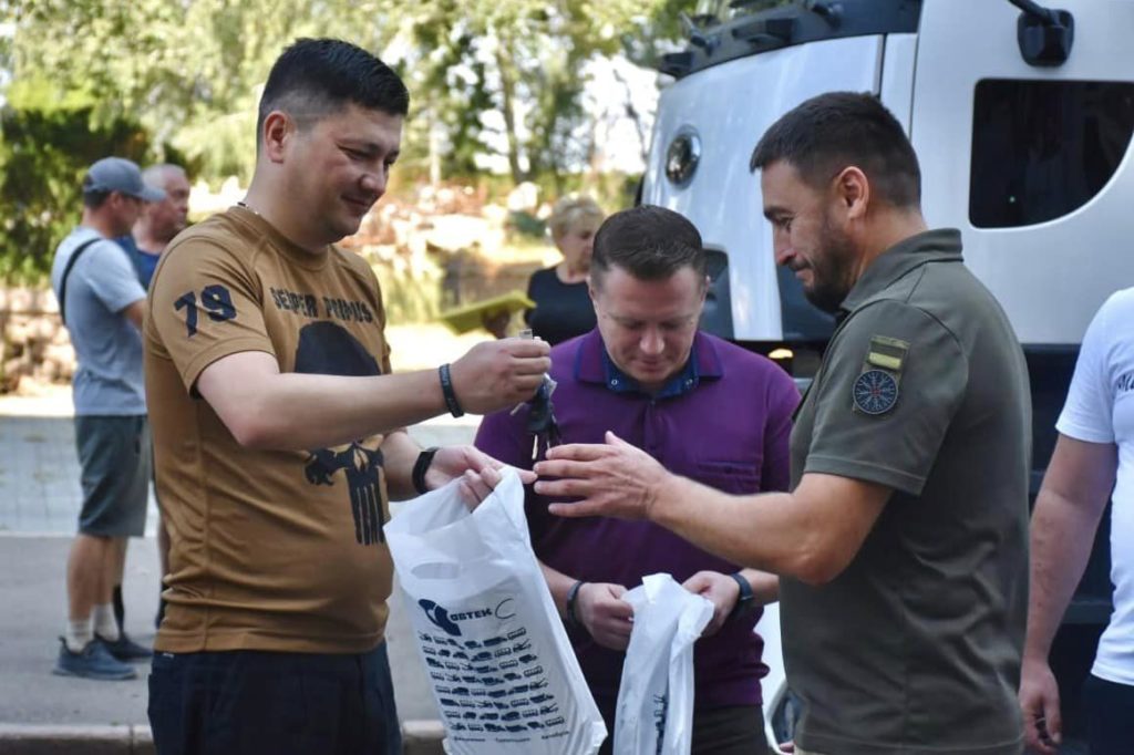 Данія з UNOPS передали для комунальних закладів трьох громад Миколаївщини машини-сміттєвози (ФОТО) 4