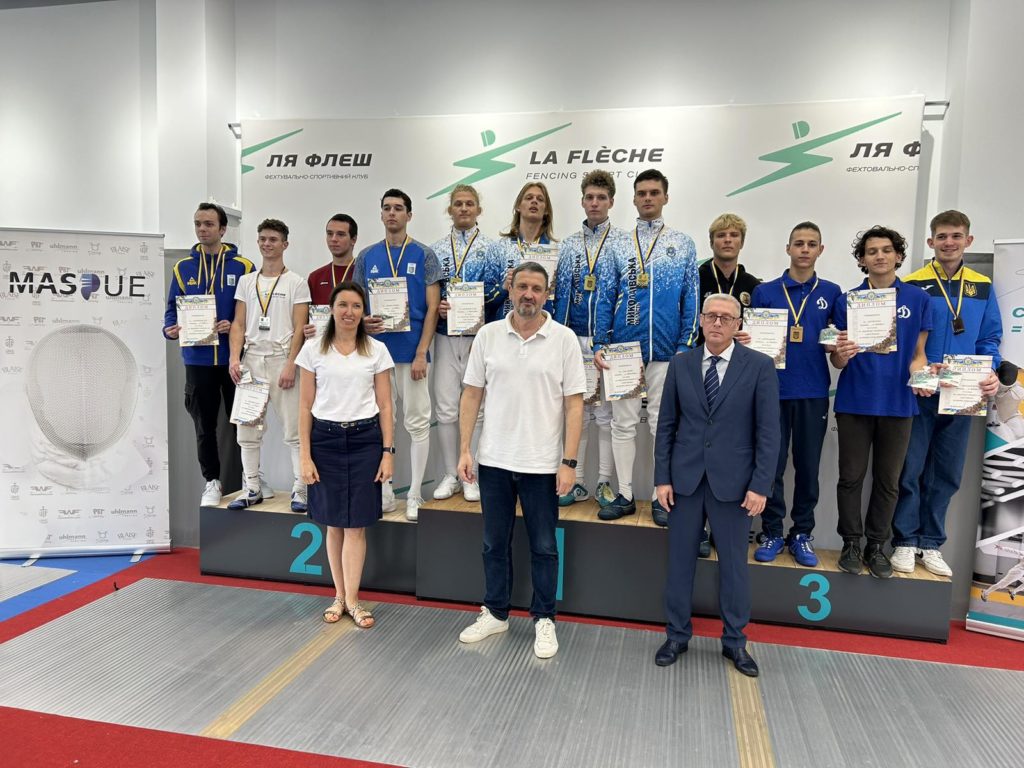 Миколаїв зібрав усе «золото» молодіжного чемпіонату України з фехтування на рапірах (ФОТО) 4