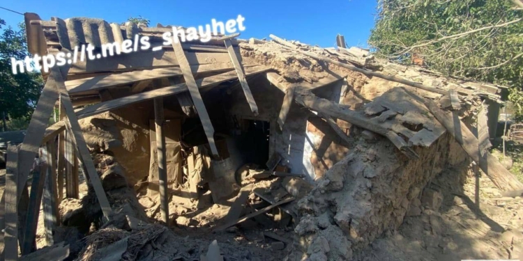 Головний поліцейський Миколаївщини показав наслідки сьогоднішнього обстрілу Очакова (ФОТО)