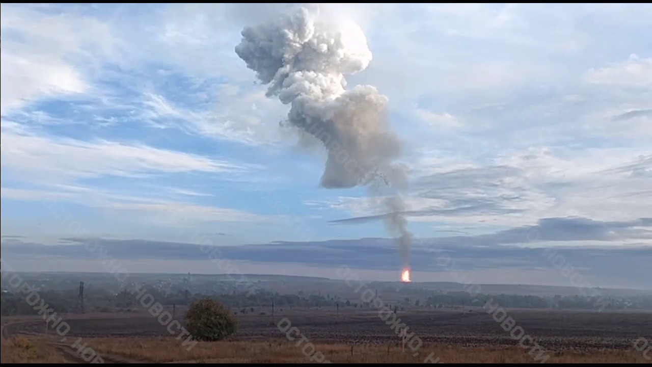 Під Саратовом масштабна пожежа після вибуху – на газопроводі (ФОТО, ВІДЕО)
