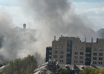 В адміністрації Пушиліна в Донецьку вибух (ФОТО, ВІДЕО)