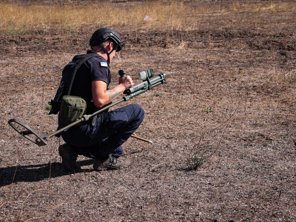 На Миколаївщині піротехніки ДСНС вже розмінували понад 5 тис.га (ФОТО, ВІДЕО) 8