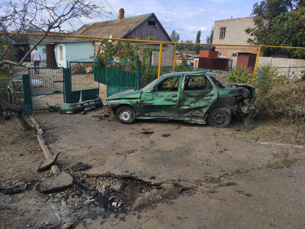 Очаківські вогнеборці ліквідували пожежу, спричинену ворожим обстрілом (ФОТО, ВІДЕО) 10