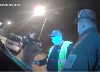 “Принциповий? Ризикуйте!” Історія зупинки патрульними п’яного генерал-майора, і чим вона закінчилась у суді (ВІДЕО)
