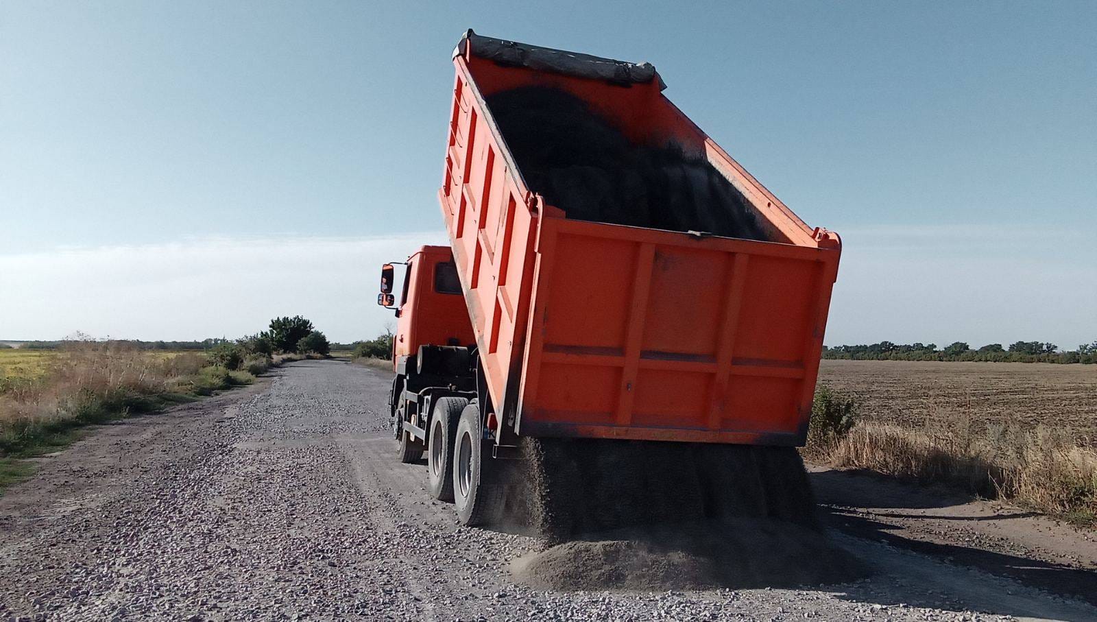 Минулого тижня продовжувались ремонтні роботи на 7 місцевих автодорогах Миколаївської області (ФОТО)