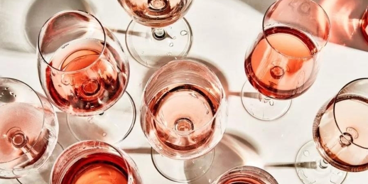 Как выбрать розовое вино самостоятельно?