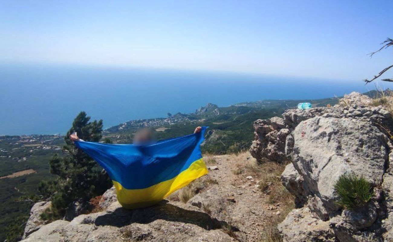 Українці, що змушені були виїхати з окупованих територій в Крим, говорять росіянам, що думають про них і їх армію (ВІДЕО)