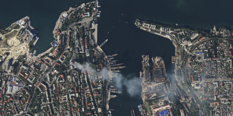 Попри удари по Криму в НАТО не вірять в здатність України здійснити вирішальний прорив на материку цього року, – Bloomberg