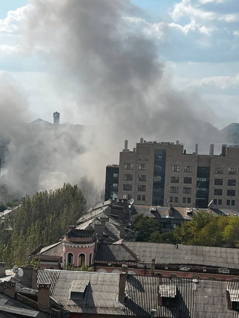 В адміністрації Пушиліна в Донецьку вибух (ФОТО, ВІДЕО) 2