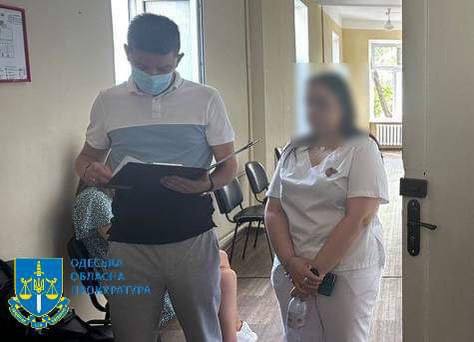 В Одесі за $1500 продавали туберкульоз - викрили голову лікарської комісії і 2 її спільників (ФОТО) 1