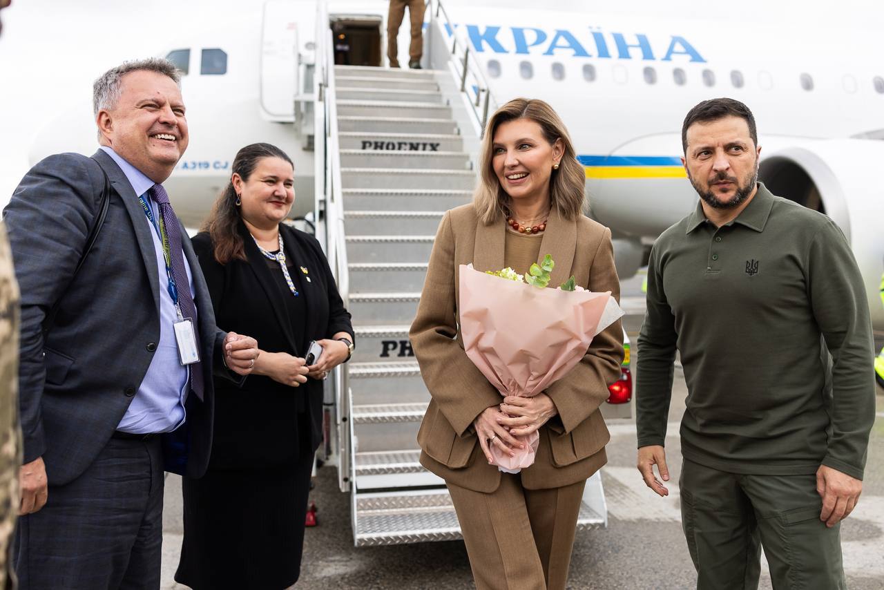 Зеленська в США зустрінеться з Клінтонами, відкриє виставку, розповість про дітей (ФОТО)