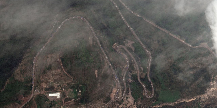 З Нагірного Карабаху виїхало вже 85 тис. вірменів (ФОТО)