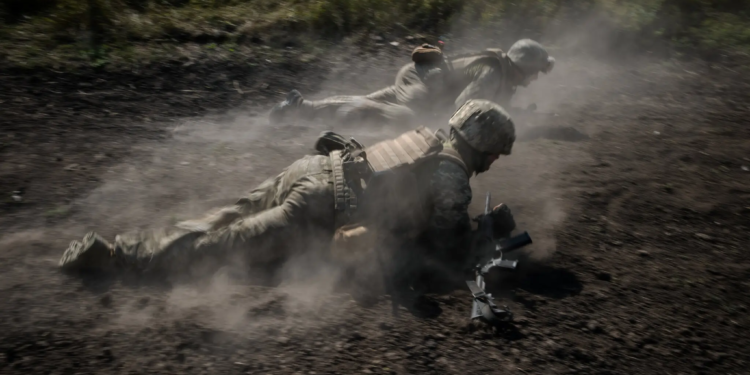 “Ми будемо рухатися, як ракети”, – кажуть українські морпіхи, а росіяни підпалюють мінні поля