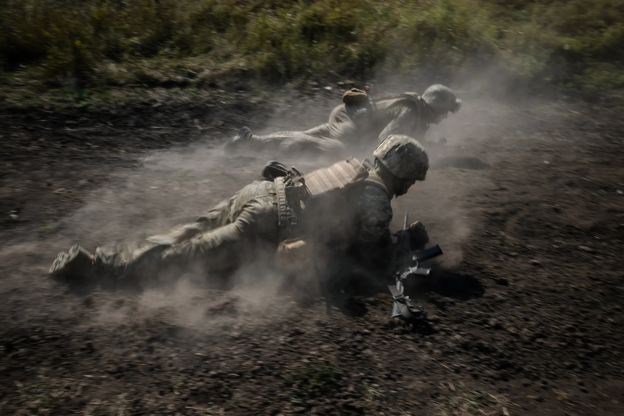 “Ми будемо рухатися, як ракети”, – кажуть українські морпіхи, а росіяни підпалюють мінні поля