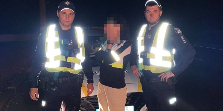 У Миколаєві патрульні врятували жінку, яка хотіла вкоротити собі віку, стрибнувши з Інгульського мосту (ФОТО)