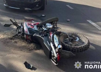 У Миколаєві в ДТП травмувались неповнолітній мотоцикліст і його неповнолітній пасажир