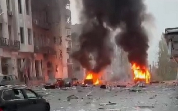 «Наша стійкість, наш рух і щоденні втрати окупантів – це те, що має бути відповіддю на російський терор» – Зеленський прокоментував атаку на Харків