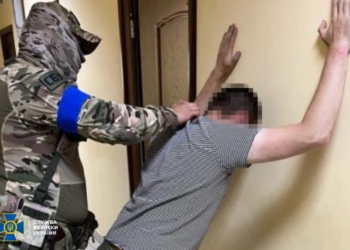 СБУ викрила агента РФ – прикидався рятувальником, щоб коригувати ворожі удари по Одесі (ФОТО)
